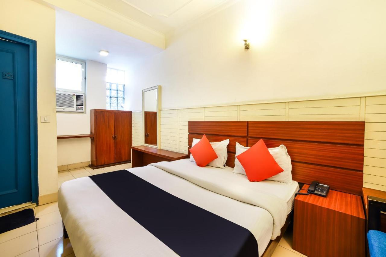 Capital O 48354 The Nest Neu-Delhi Exterior foto